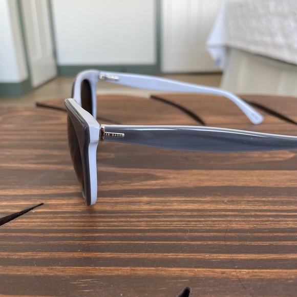 Ted Baker Sunglasses. - Picture 5 of 7